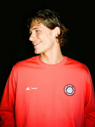 Adidas X Moon Boot rood T-shirt met lange mouwen Adidas X Moon Boot rood T-shirt met lange mouwen