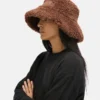 Bruine, harige buckethoed Bruine, harige buckethoed