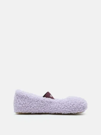 Lila ballerina’s van schapenvacht