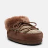 Moon Boot X Guest in Residence Evx Chalet Cocoa Mules van imitatiebont Moon Boot X Guest in Residence Evx Chalet Cocoa Mules van imitatiebont