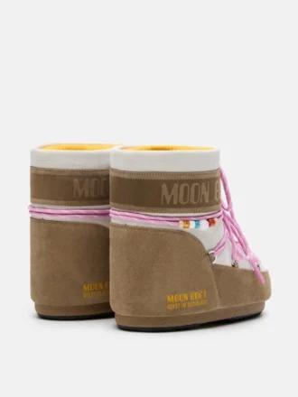 Moon Boot X Guest in Residence Icon Low honingkleurige en wit zandkleurige suède enkellaarzen met kralen
